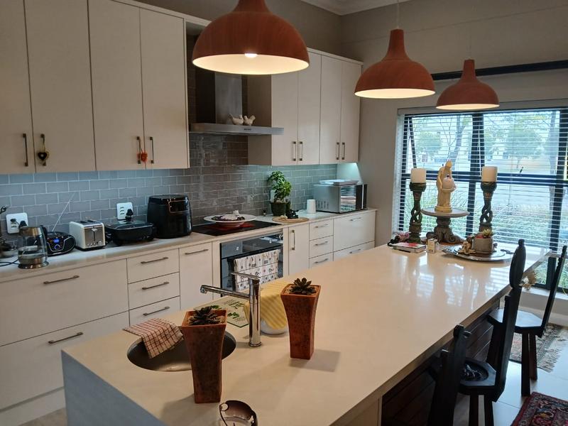 4 Bedroom Property for Sale in Graanendal Western Cape